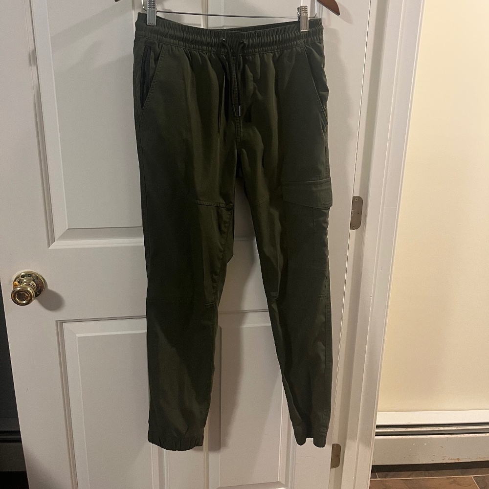 Men’s Akademiks Cargo Pants